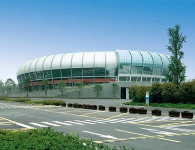 為什么鋁單板外墻成為現(xiàn)代建筑的流行裝飾材料